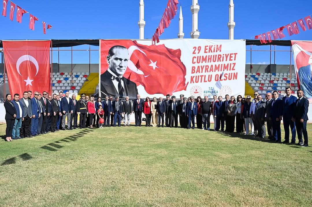 Kumluca'da 29 Ekim Cumhuriyet Bayramı Coşkuyla Kutlandı