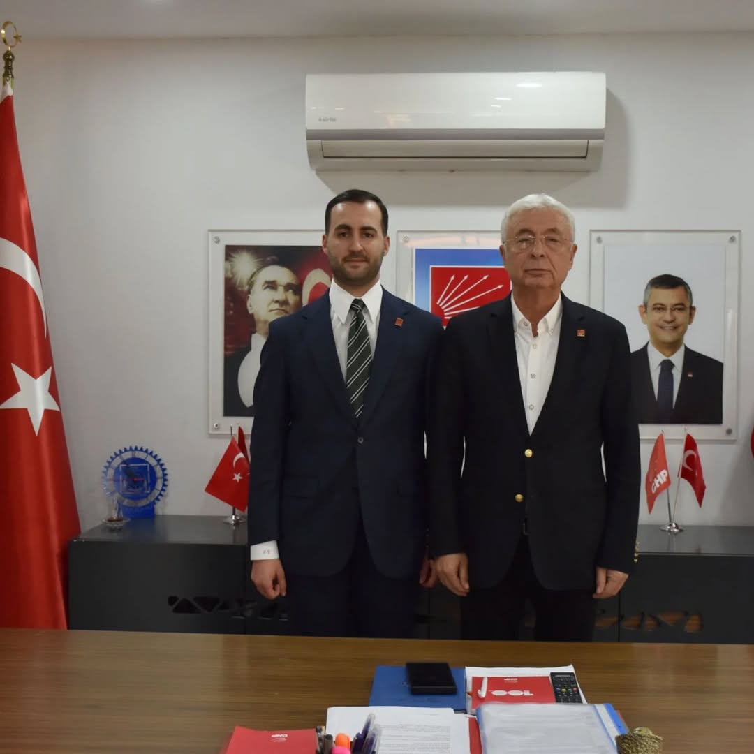 CHP Antalya'da Gençlik Kollarından İl Başkanına Hayırlı Olsun Ziyareti