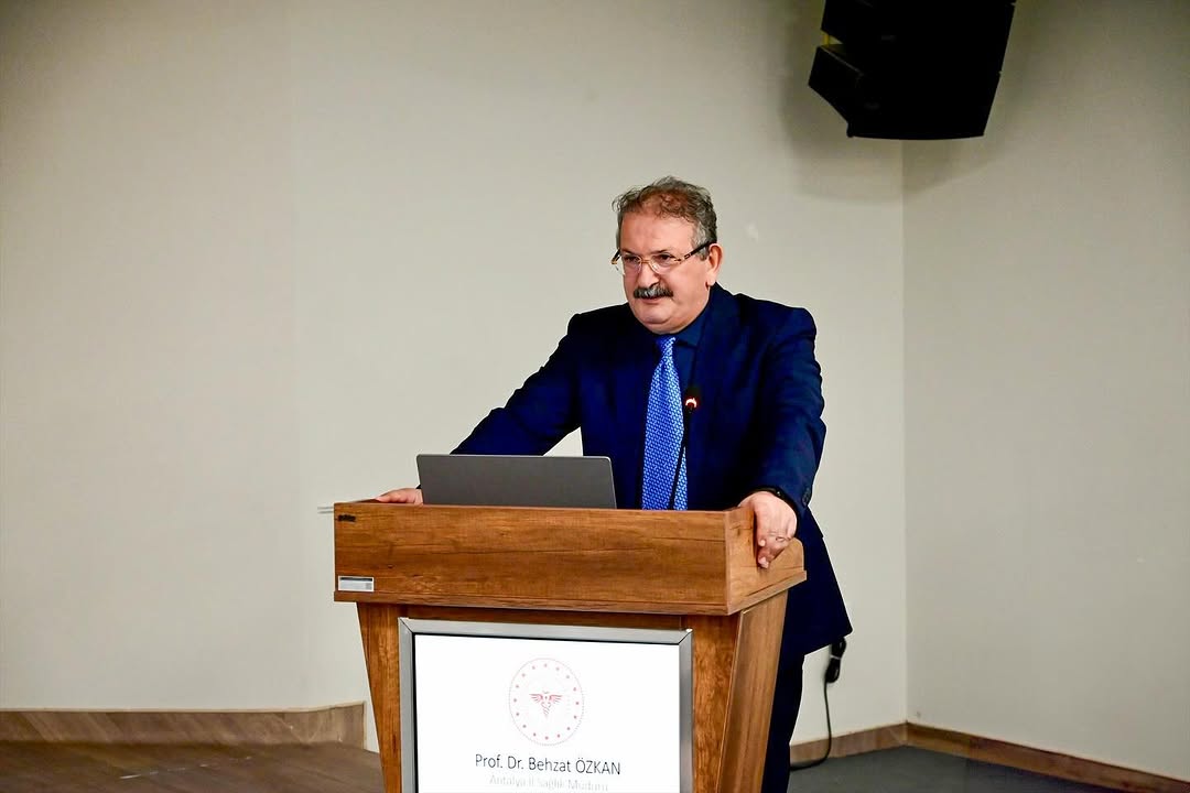 Antalya Şehir Hastanesi'nde Değerlendirme Toplantısı Yapıldı