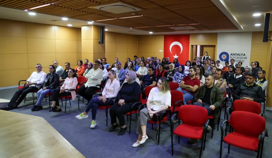 Antalya Büyükşehir Belediyesi Personeline Zaman Yönetimi Eğitimi