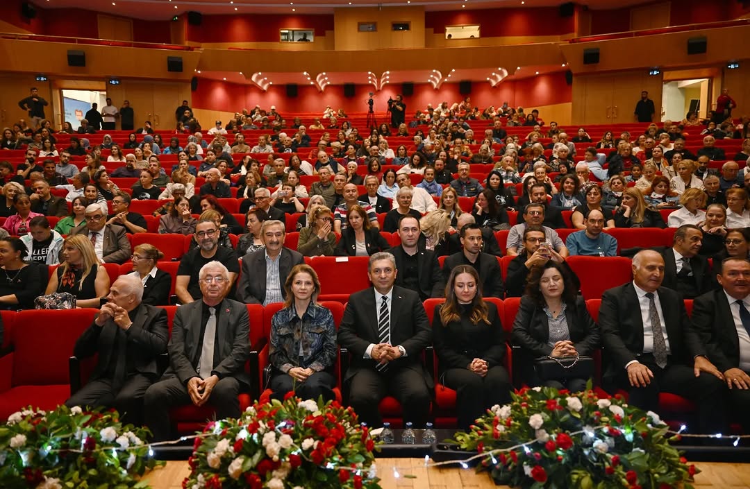 Antalya'da 10 Kasım Özel Konseri: Atatürk Sevilen Ezgilerle Anıldı