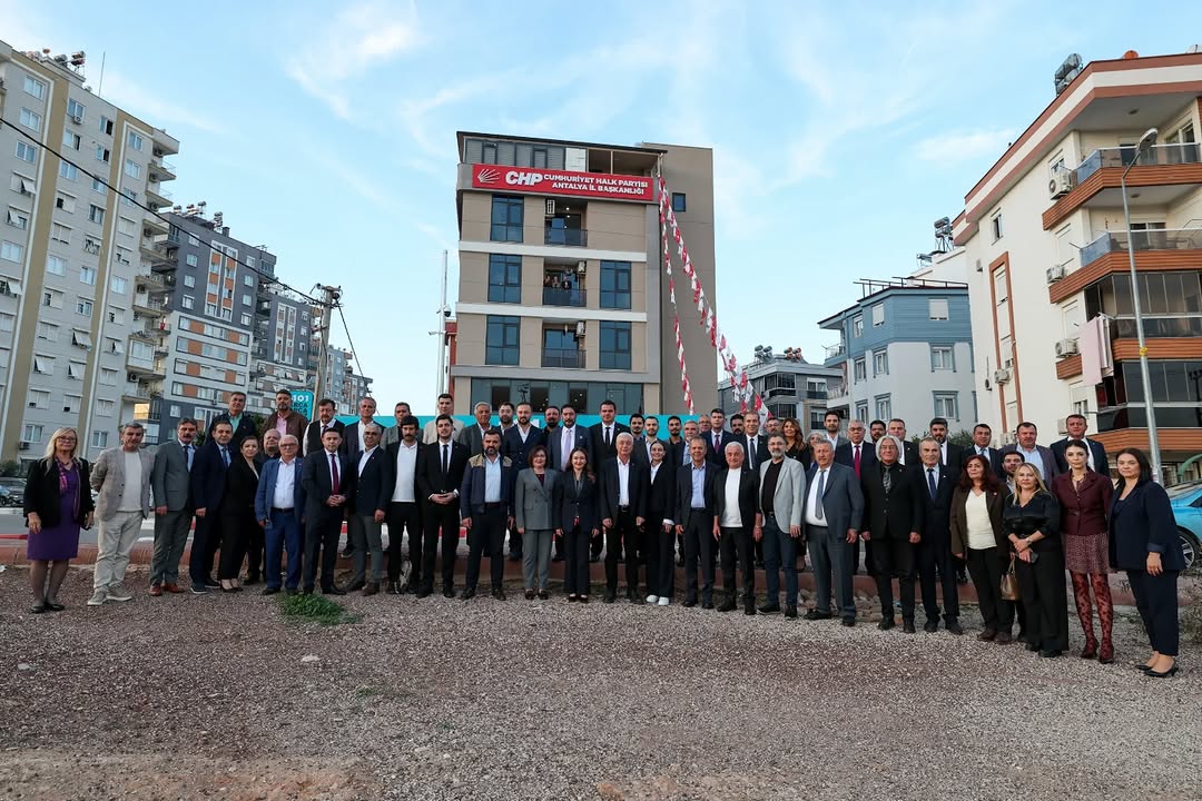 CHP Antalya İl Başkanı Kamacı'ya Ziyaret: Birlik ve Dayanışma Vurgusu