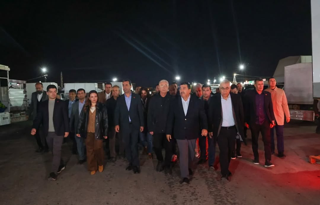 CHP Antalya Heyeti Toptancı Hali'nde: Üretici ve Esnafın Sıkıntıları Yerinde İncelendi