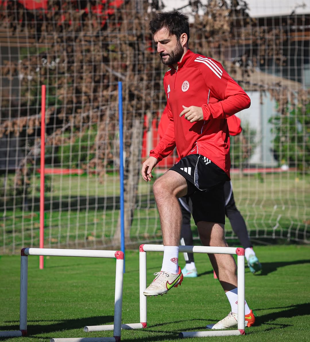 Antalyaspor, Milli Araya Verilen Arada Antrenmana Çıktı