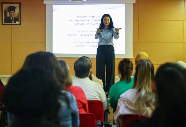 Antalya Büyükşehir Belediyesi Personeline Aile İçi İletişim Eğitimi