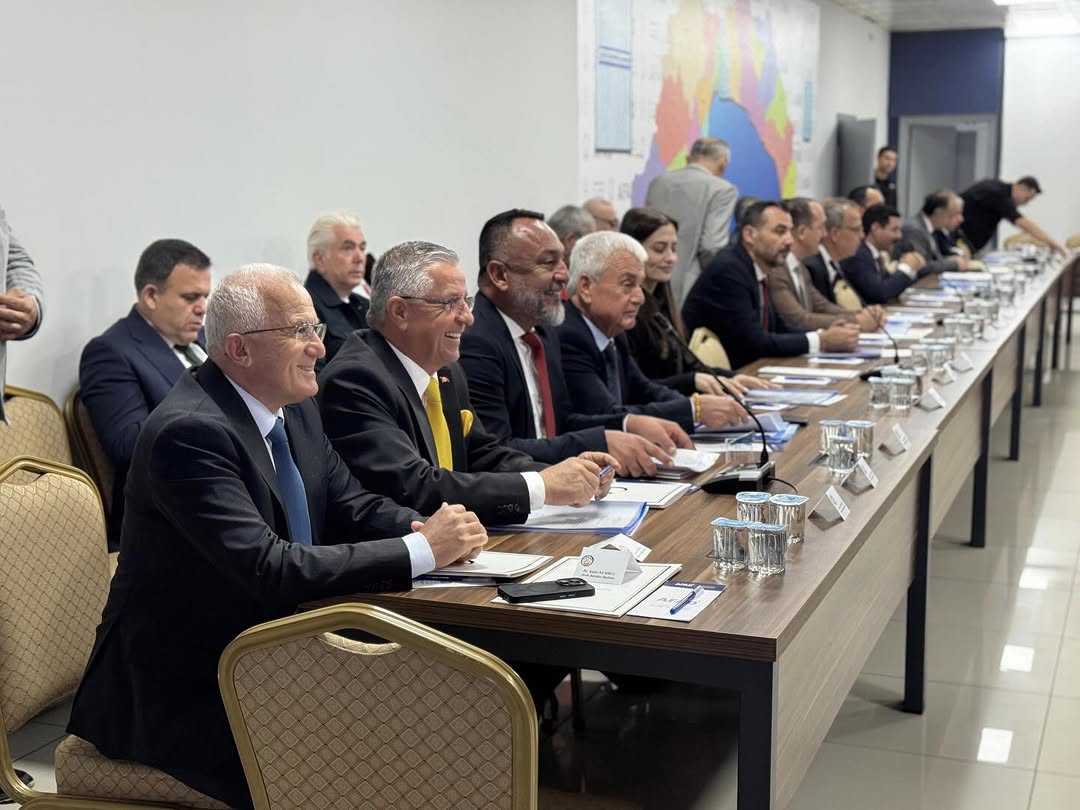 Antalya'da Hayvanları Koruma Kanunu Toplantısı: Kurumlar Arası İş Birliği Masaya Yatırıldı