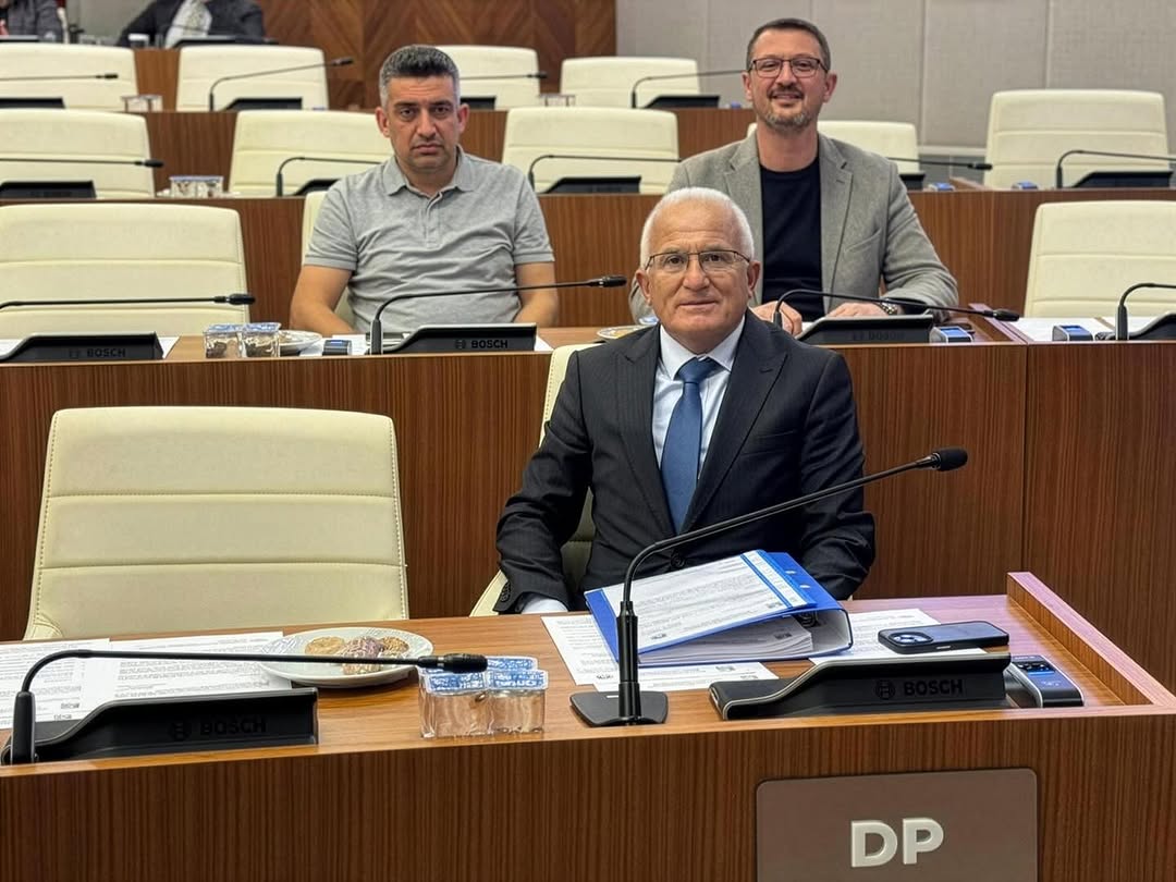 Kumluca Belediye Meclis Üyeleri Antalya Büyükşehir Meclis Toplantısı'na Katıldı