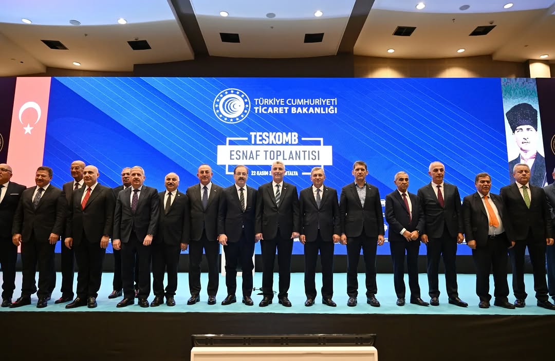 TESKOMB Esnaf Toplantısı Antalya'da Bakan Bolat ve Vali Şahin'in Katılımıyla Yapıldı