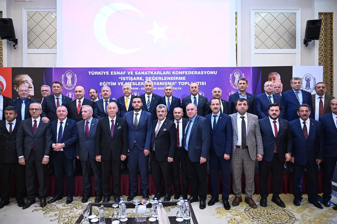 Antalya'da Ticaret Bakanı Bolat ve Vali Şahin'in Katılımıyla TESK Toplantısı Düzenlendi