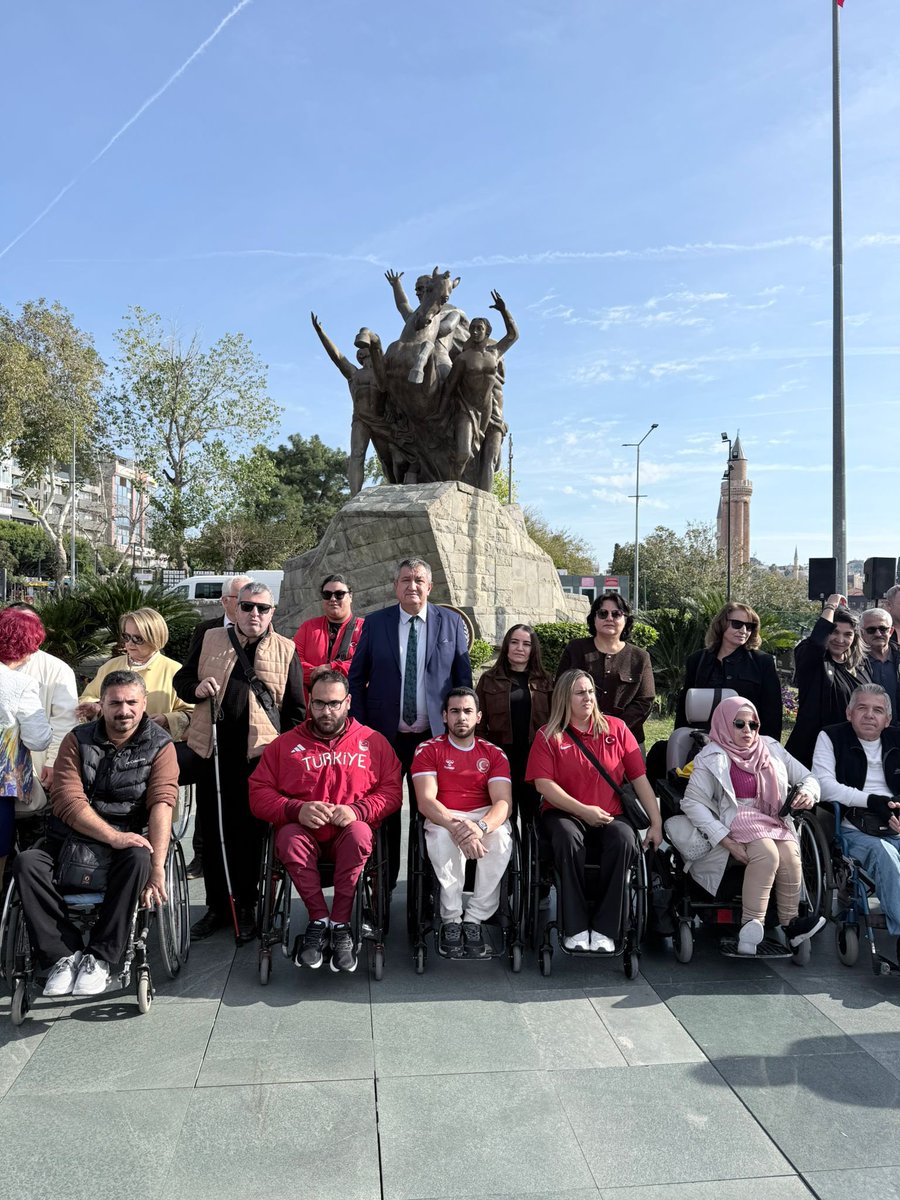 Antalya AK Parti'den 3 Aralık Dünya Engelliler Günü'nde Anlamlı Ziyaret