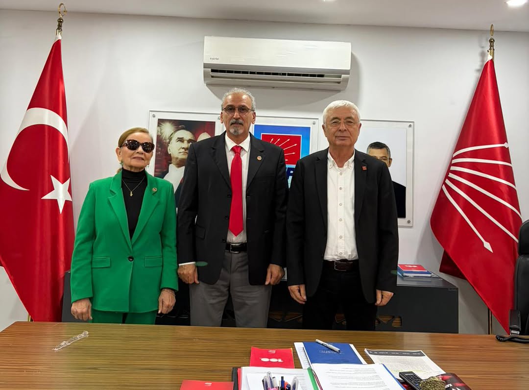 Emekli Astsubaylar Derneği Başkanı Sinan Hendek, CHP Antalya İl Başkanı Nail Kamacı'yı Ziyaret Etti