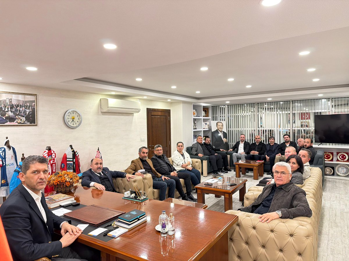 Antalya'da AK Parti İl Başkanlığı Yönetim Toplantısı Gerçekleştirildi