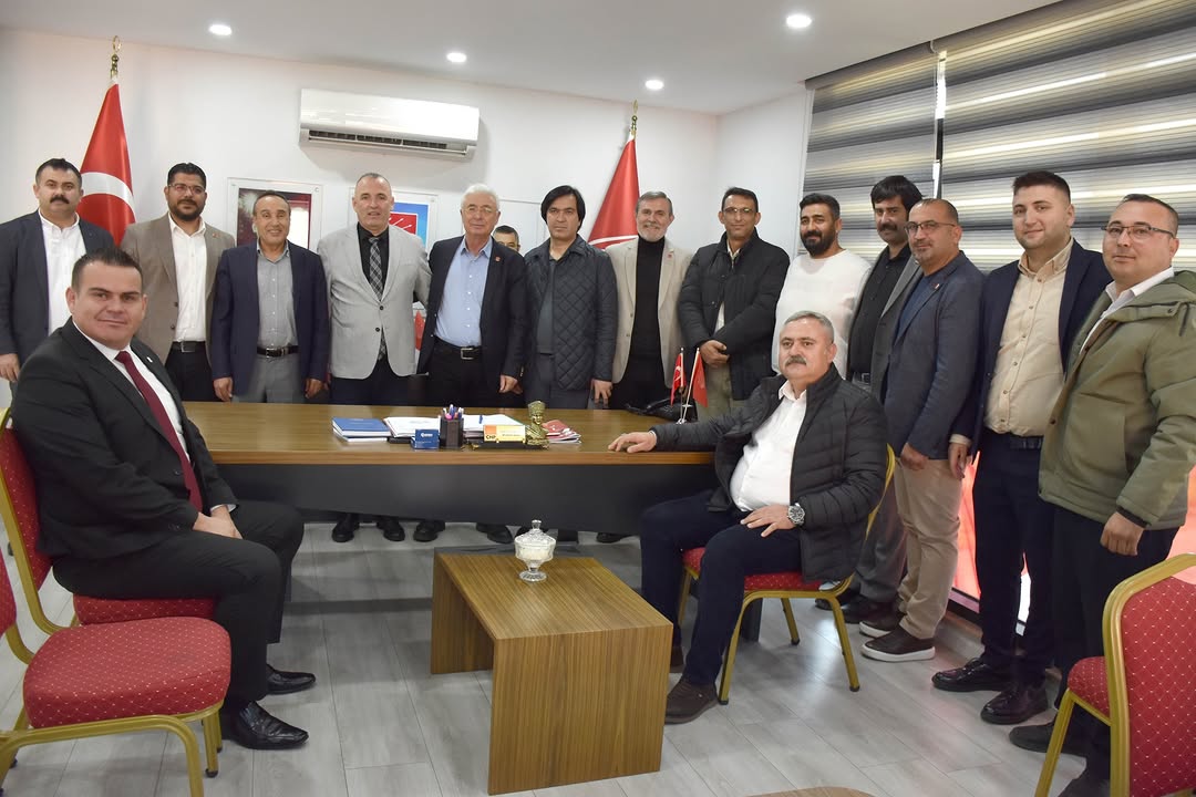 Antalya Servisçiler Esnaf Odası Başkanı CHP İl Başkanı Nail Kamacı'yı Ziyaret Etti