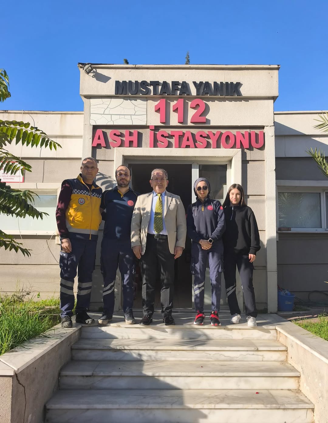 Antalya İl Sağlık Müdürü Dr. Behzat Özkan, Kepez'deki Acil Sağlık İstasyonunu Ziyaret Etti