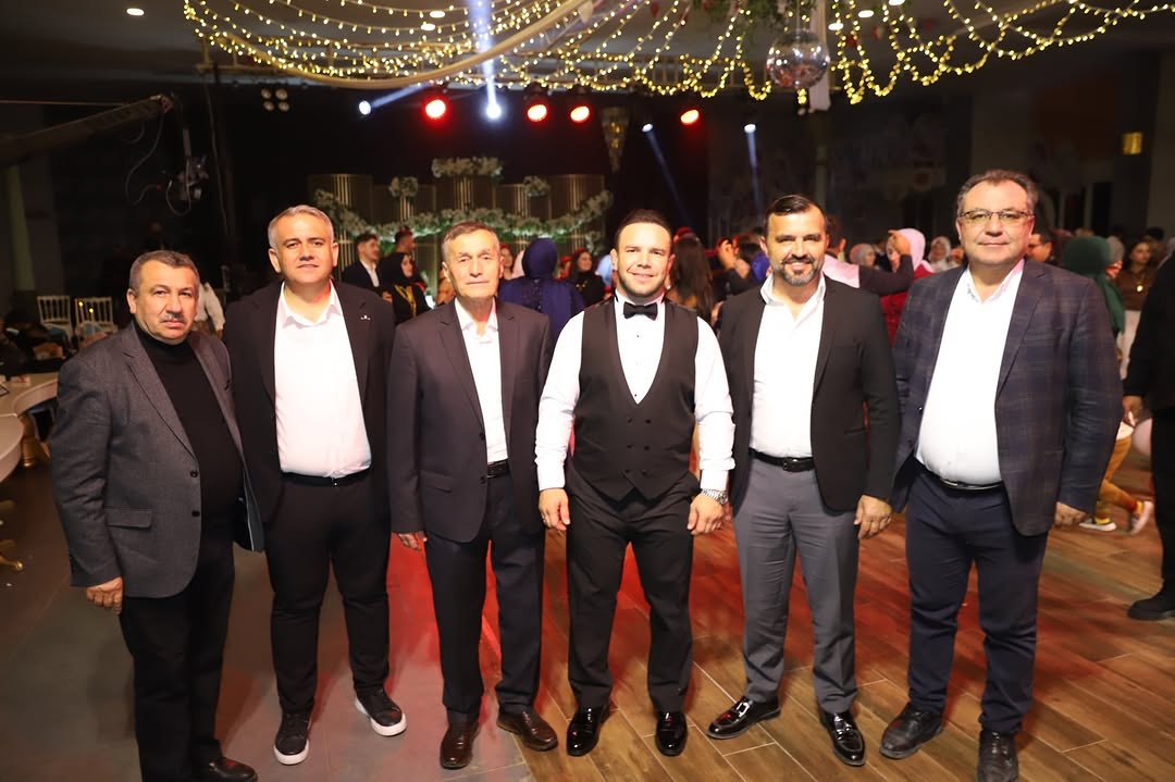 Elmalı'da Güreş Antrenörü Kerim Aktaş ile Kübra Aktaş'ın Düğün Töreni