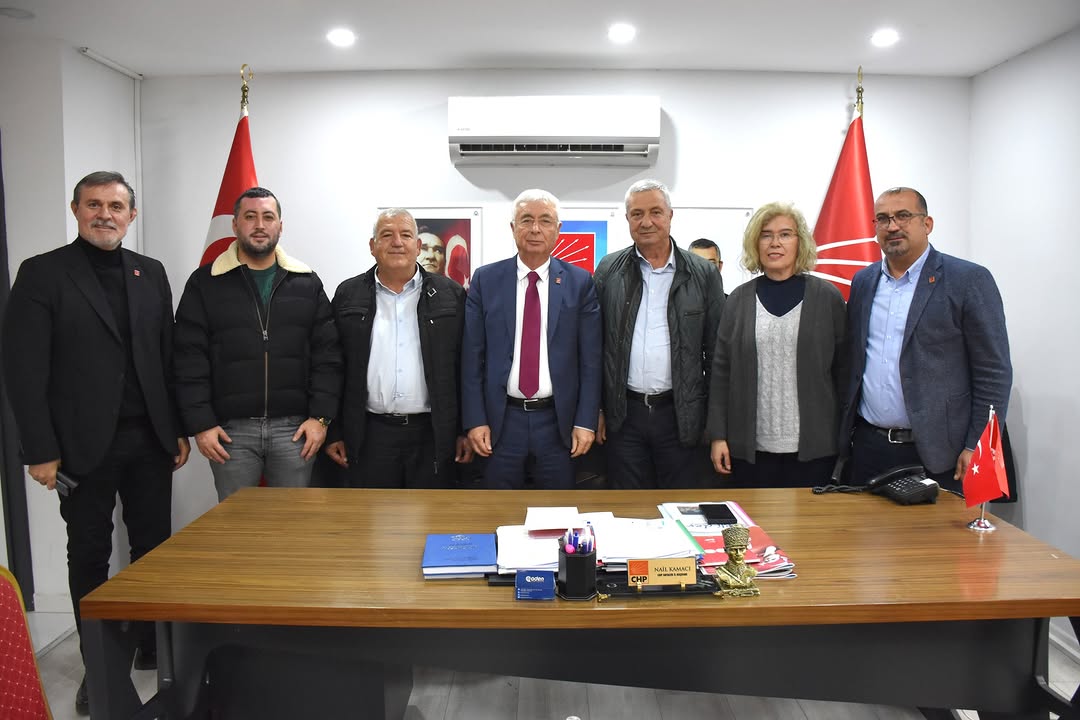 Antalya CHP'de Teşekkür Ziyareti: İbrahim Demir, Nail Kamacı'yı Ziyaret Etti