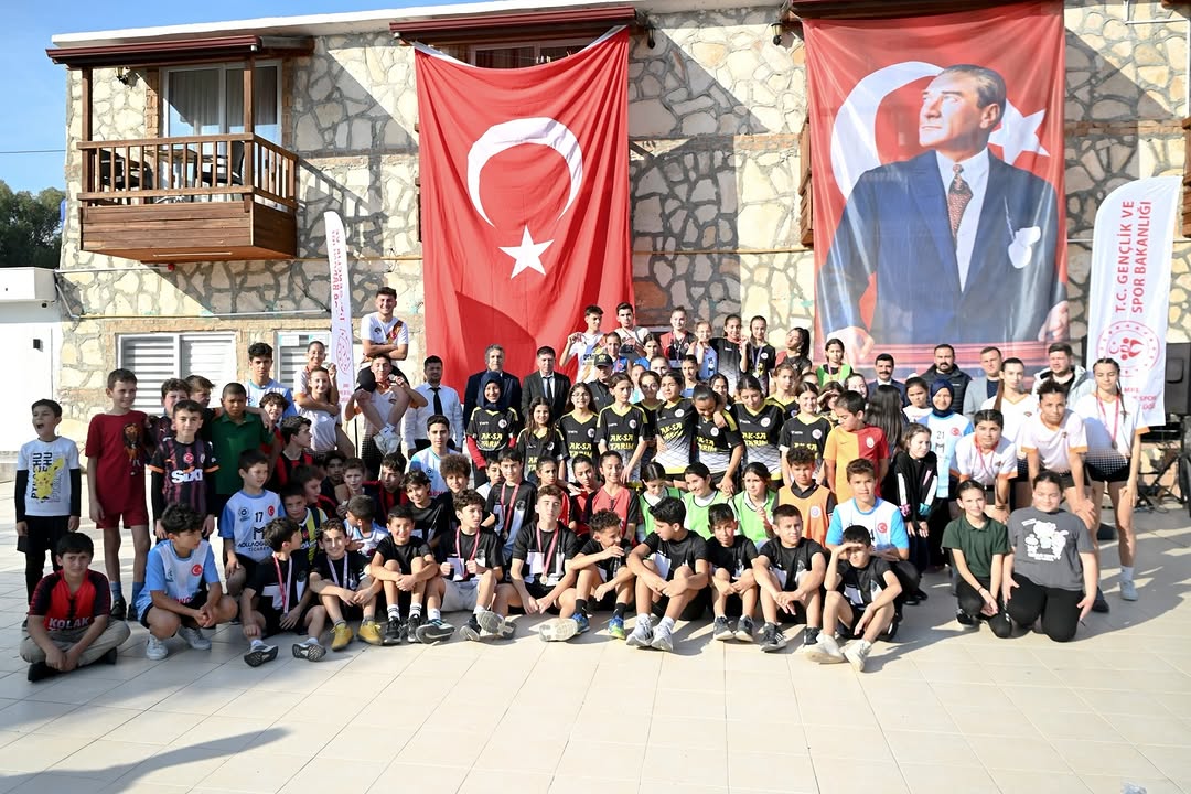 Demre'de Atatürk'ün Ankara'ya Gelişi Koşuyla Kutlandı