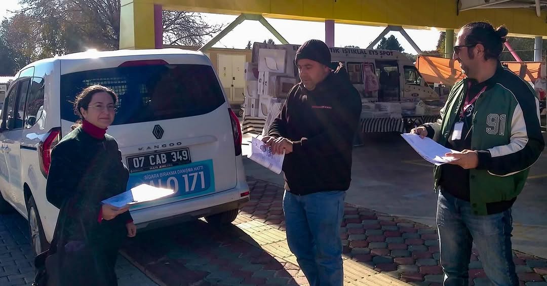 Antalya'da Mobil Sigara Bırakma Polikliniği ile Vatandaşlara Nefes Ölçümü