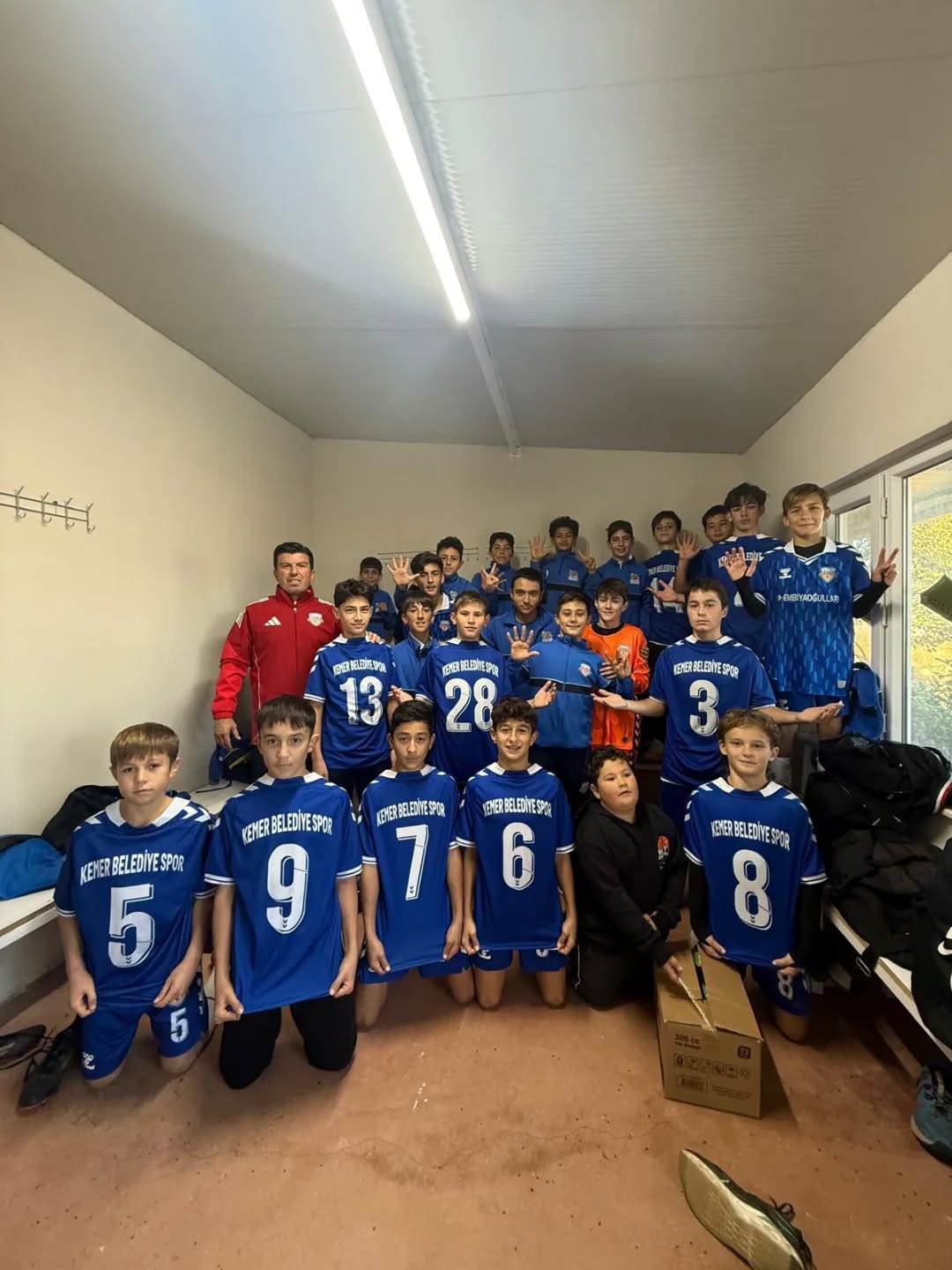 Kemer Belediye Spor U14 Takımı, Deplasmanda Farklı Galibiyet Aldı