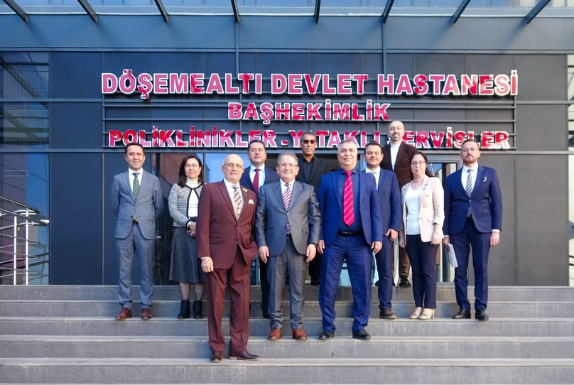 Kolombiyalı Turist, Antalya'da Tedavi Edilerek Ülkesine Uğurlandı