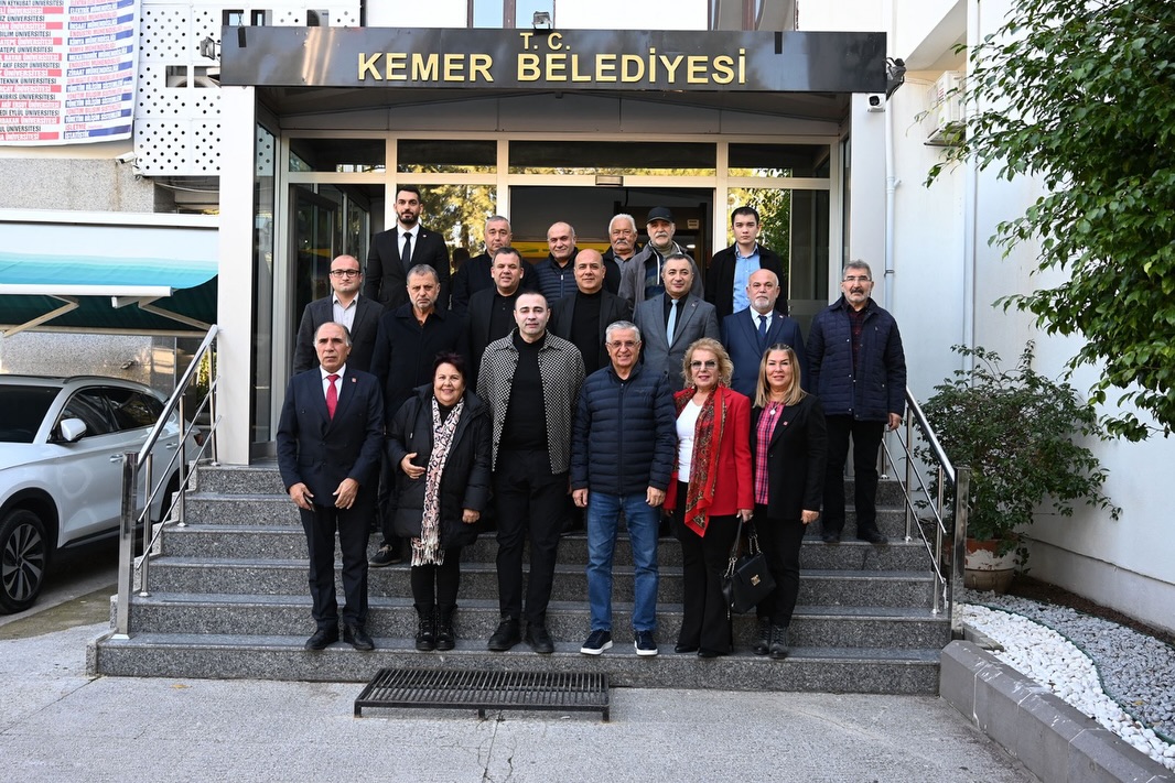 CHP'li Milletvekili Aykut Kaya, Kemer Belediye Başkanı Necati Topaloğlu'nu Ziyaret Etti