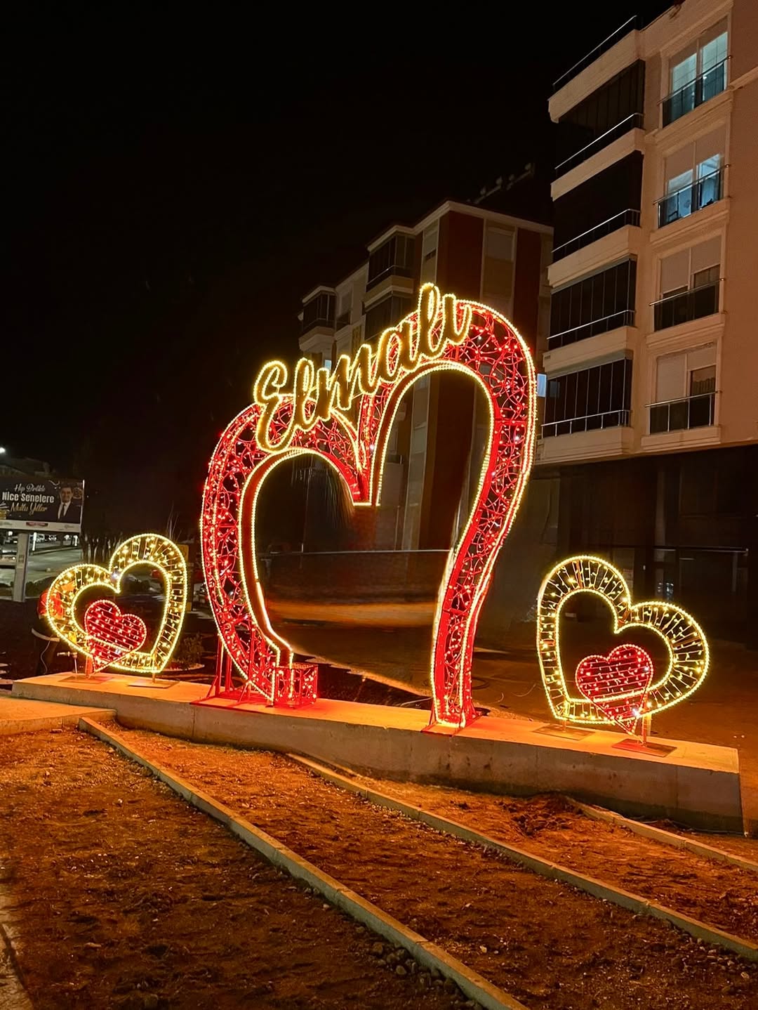 Elmalı Belediyesi, Kent Estetiğini Güzelleştirme Çalışmalarına Devam Ediyor