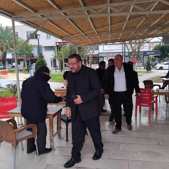 MHP'den Finike Esnafına 