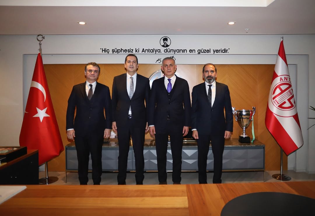 Antalyaspor'un Gelişim Projeleri TFF Heyetinin Ziyaretinde Masaya Yatırıldı