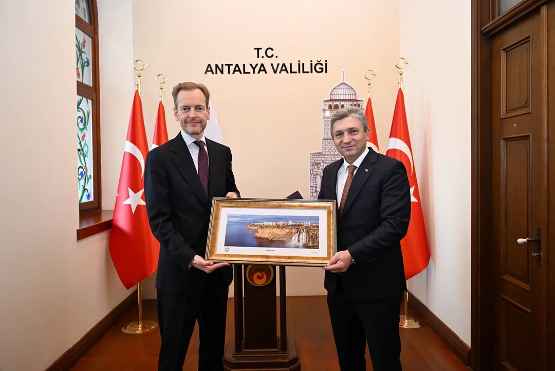 Belçika Büyükelçisi Van de Velde Antalya'da Valilik Ziyaretinde Bulundu