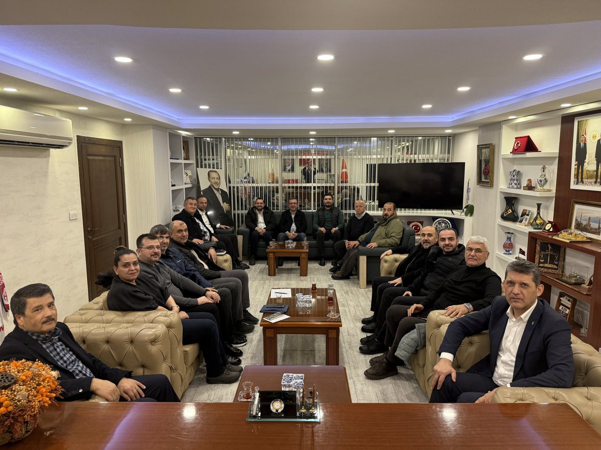 AK Parti Antalya'da İl Yönetim Toplantısı Gerçekleştirdi