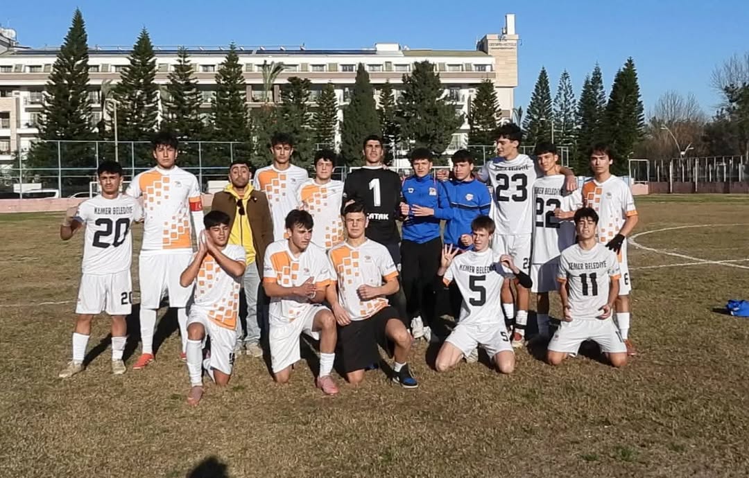 Kemer Belediye Spor U18 Takımı, Akdeniz Spor'u Farklı Mağlup Etti