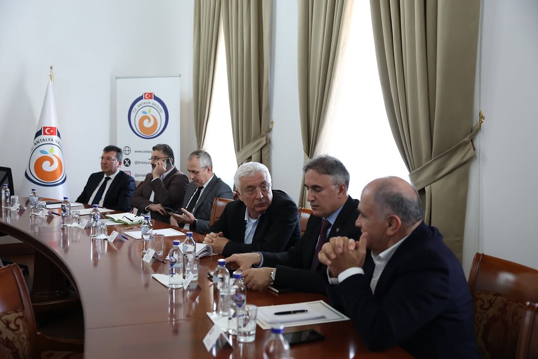 Antalya, COP31 Zirvesi'ne Hazırlanıyor: Altyapı ve Ulaşım Çalışmaları Görüşüldü