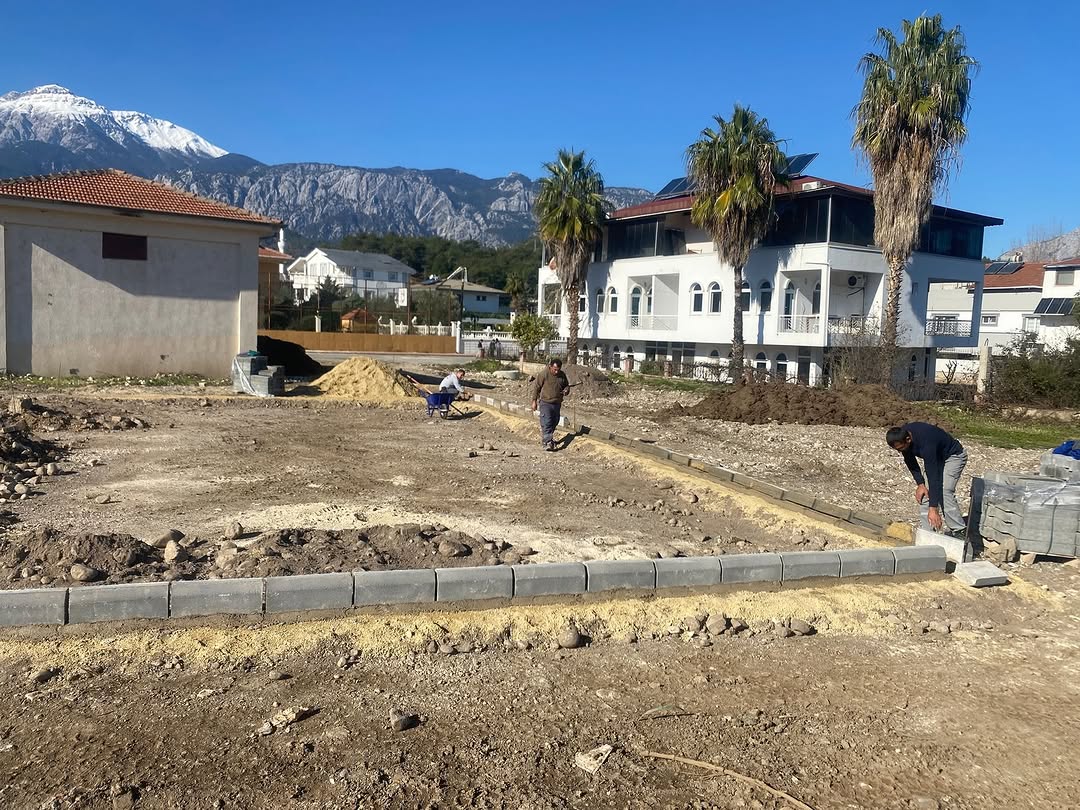 Kemer'de Çamyuva Mahallesi'ne Yeni Park Yapılıyor