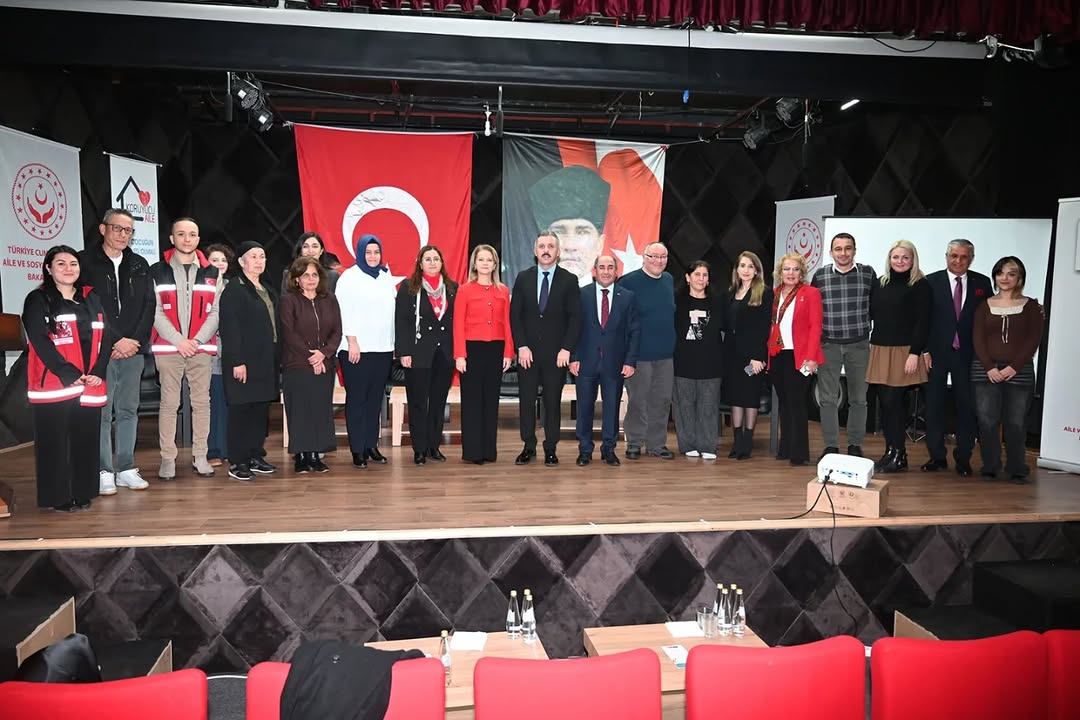 Koruyucu Aile Olma Farkındalığı Kemer'de Gündem Oldu