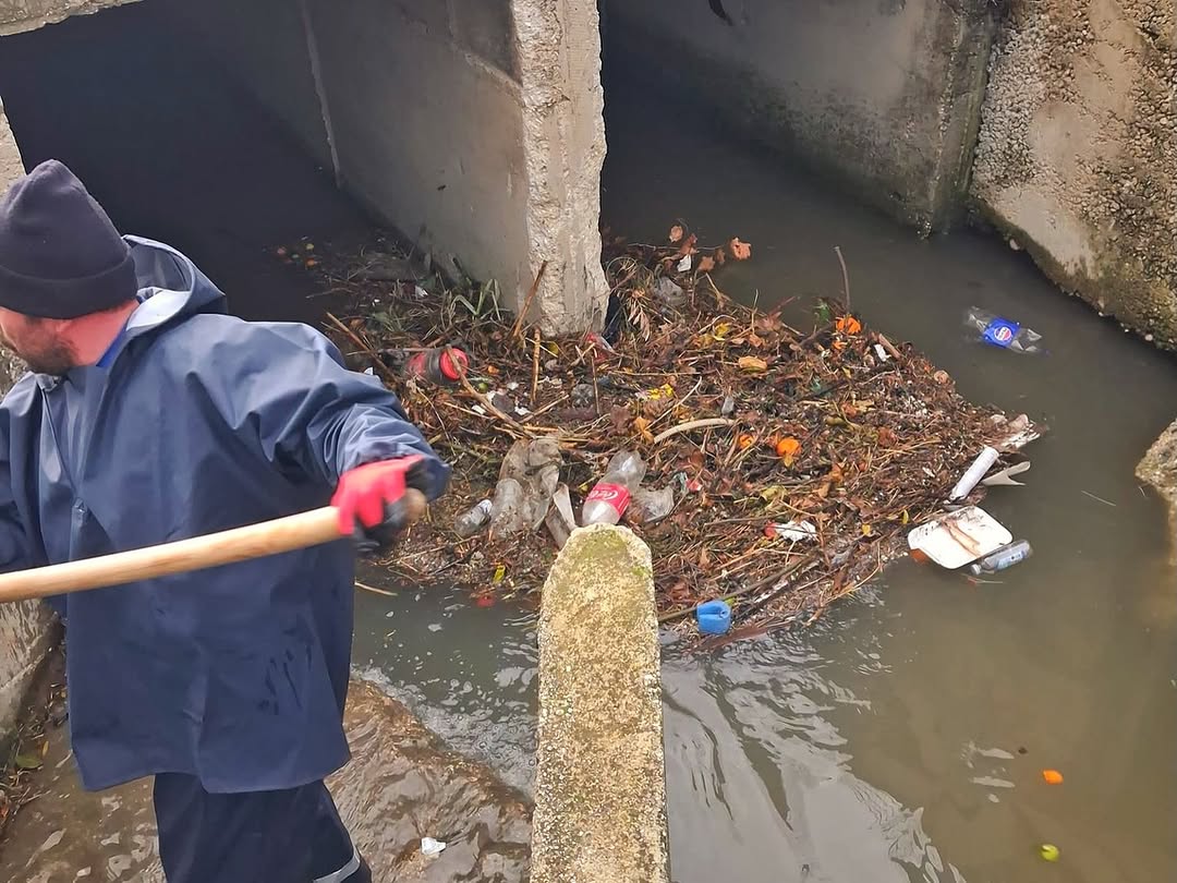 Antalya Demre'de Yağmur Suyu Kanalı Çalışmaları Hız Kesmeden Devam Ediyor