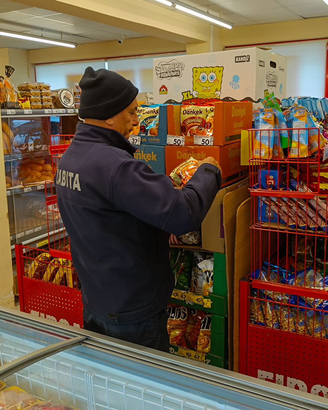 Manavgat'ta Zabıta Ekipleri Kapsamlı Denetimlerle Pazar ve İş Yerlerini Kontrol Etti
