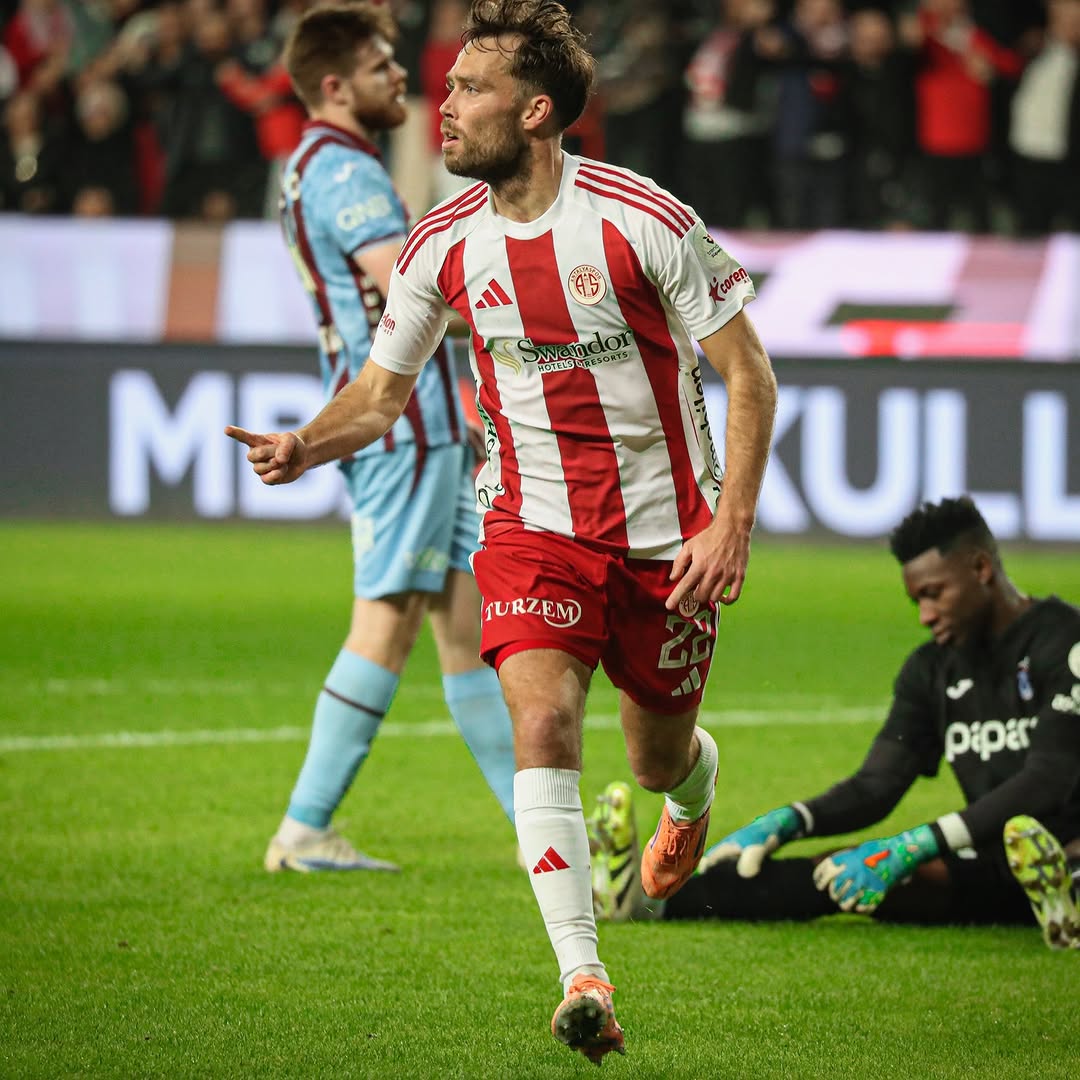 Antalya Spor FK'nın Yeni Yıldızı: Van de Streek ve Joker Rolü