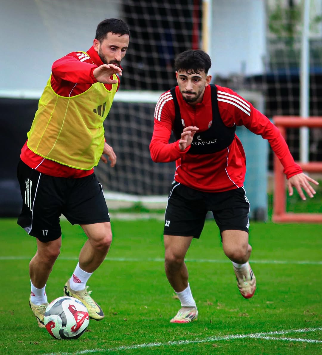 Antalyaspor'un Kritik Haftası: Iğdır FK ve Fatih Karagümrük Maçları