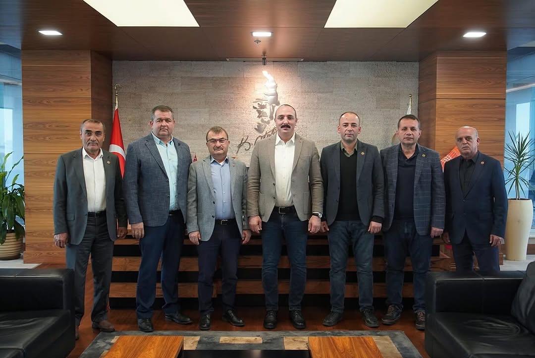 Konyaaltı Belediyesi'nde Muhtar Ziyareti: Yoğun Yağış ve Mahalle Talepleri Görüşüldü