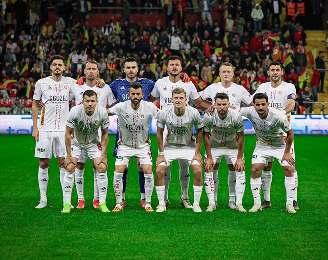 Antalyaspor, Kayserispor'a Karşı Zorlu Maçta Sahadan Mutlu Ayrıldı