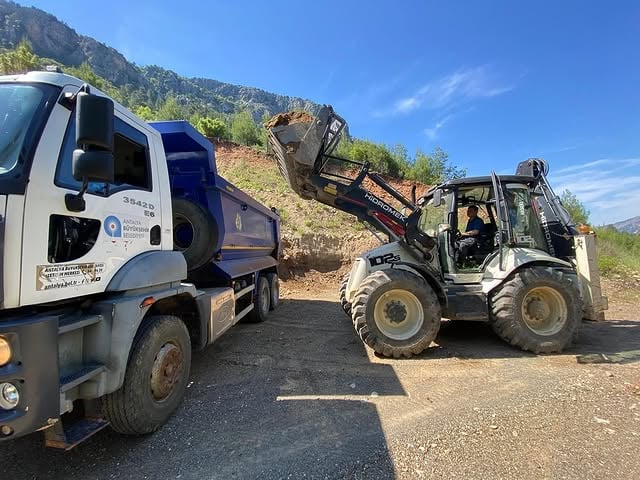 Akseki'de Yeni İrmak Yolu: Ulaşım Sorununa Çözüm Bulundu