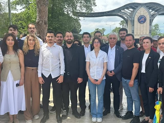 CHP Antalya, Akdeniz Üniversitesi Mezuniyet Töreni İptali Kararına Tepki Gösterdi