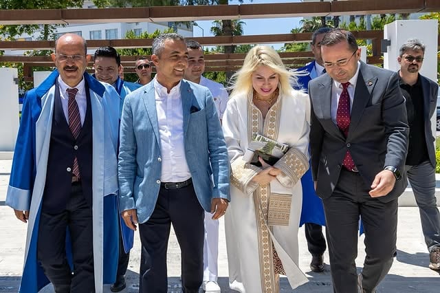 Manavgat Belediyesi Akdeniz Üniversitesi Mezuniyet Törenine Katıldı