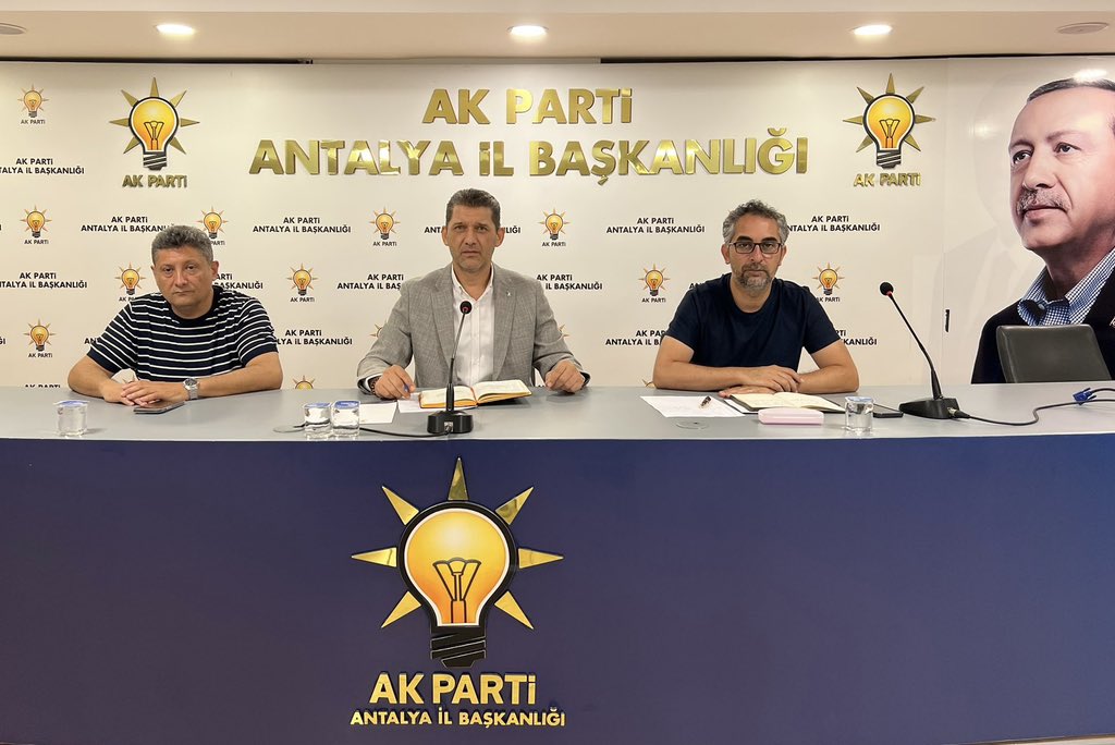 Antalya AK Parti İl Yönetimi Haftalık Toplantı Gerçekleştirdi