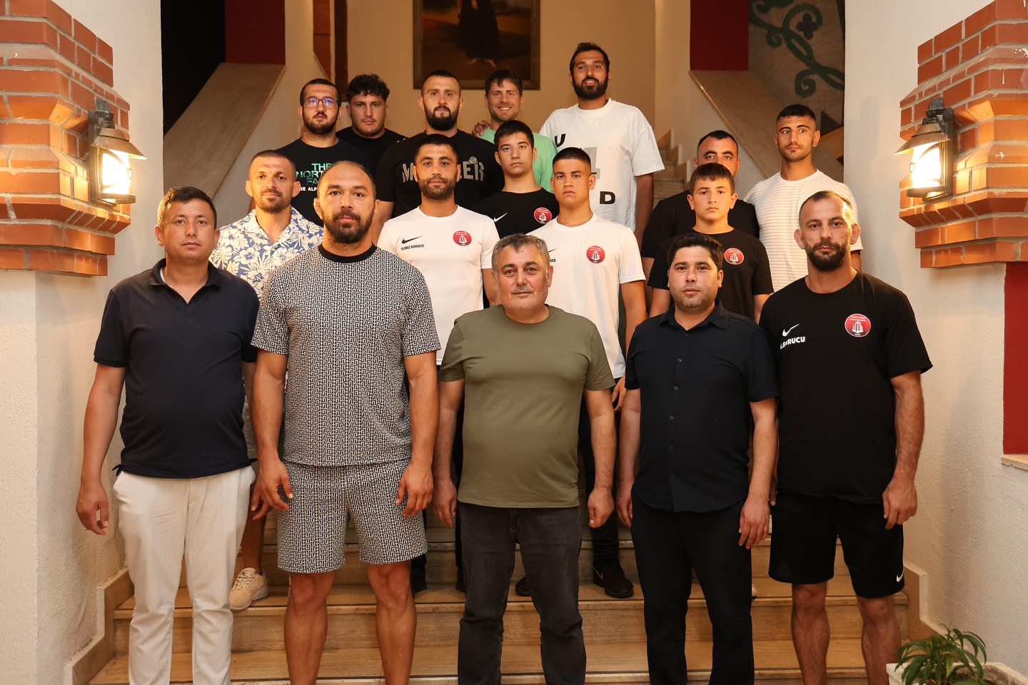 Antalya Aksu Belediyesi Güreşçileri Kırkpınar İçin Moral Deposu