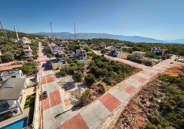 Antalya Demre'de Kilitli Parke Yol Çalışmaları Sona Yaklaşıyor