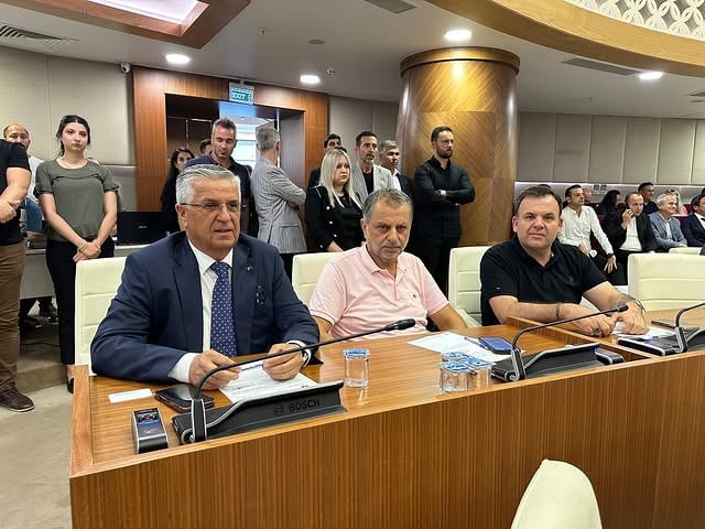 Antalya Büyükşehir Belediyesi Meclis Toplantısı’na Kemer Belediye Başkanı Necati Topaloğlu Katıldı