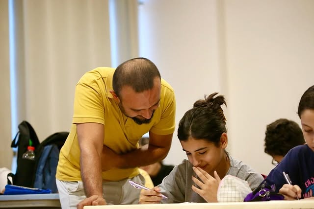 Antalya Kepez Belediyesi'nden Ortaokul Öğrencilerine Ücretsiz Eğitim Desteği