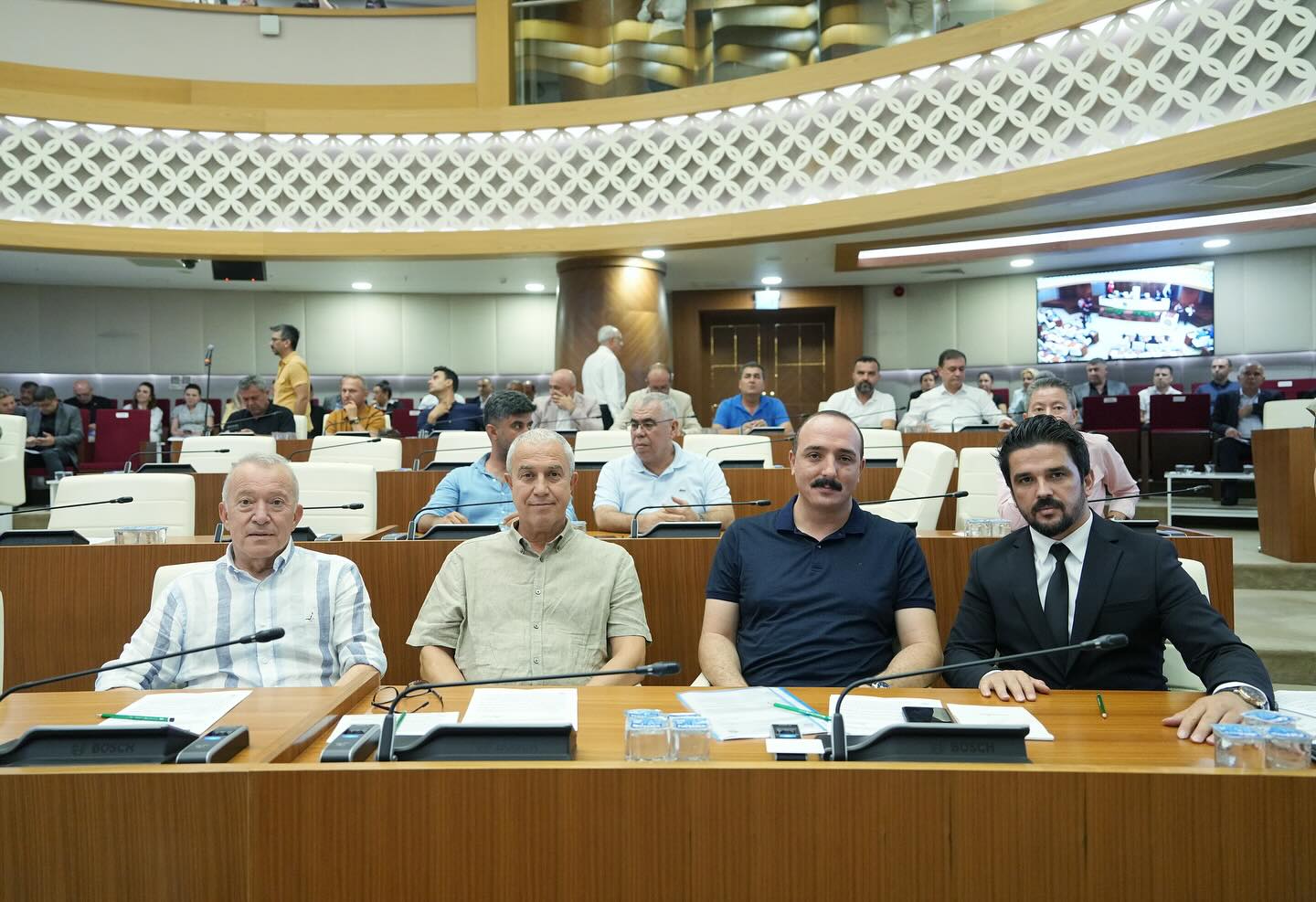 Antalya Konyaaltı Belediyesi Büyükşehir Meclisi Toplantısı'na Katıldı
