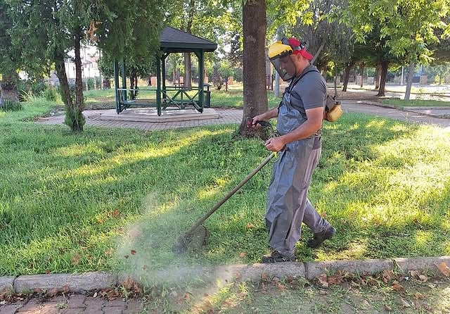 Döşemealtı'nda Park ve Yeşil Alanlara Yoğun Bakım